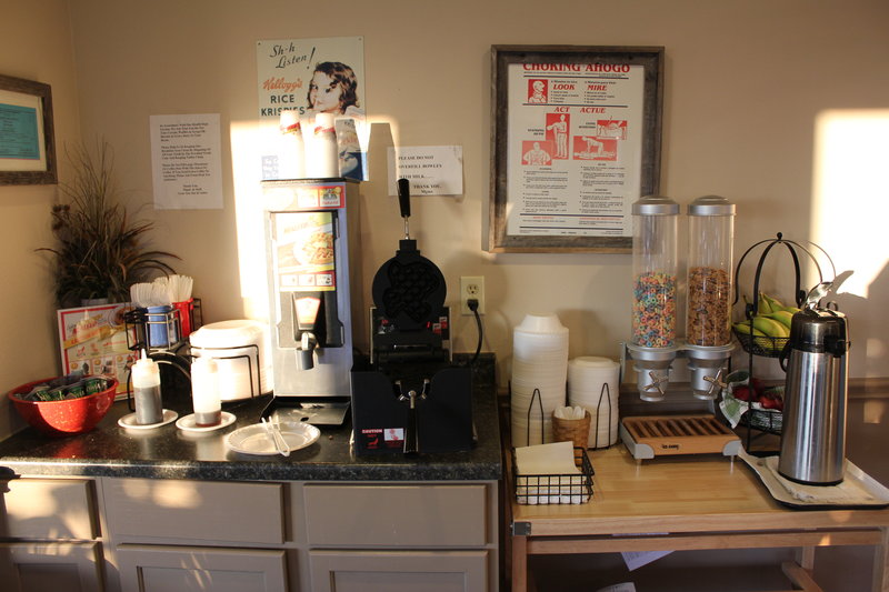 Lone Star Inn & Suites - Victoria, TX