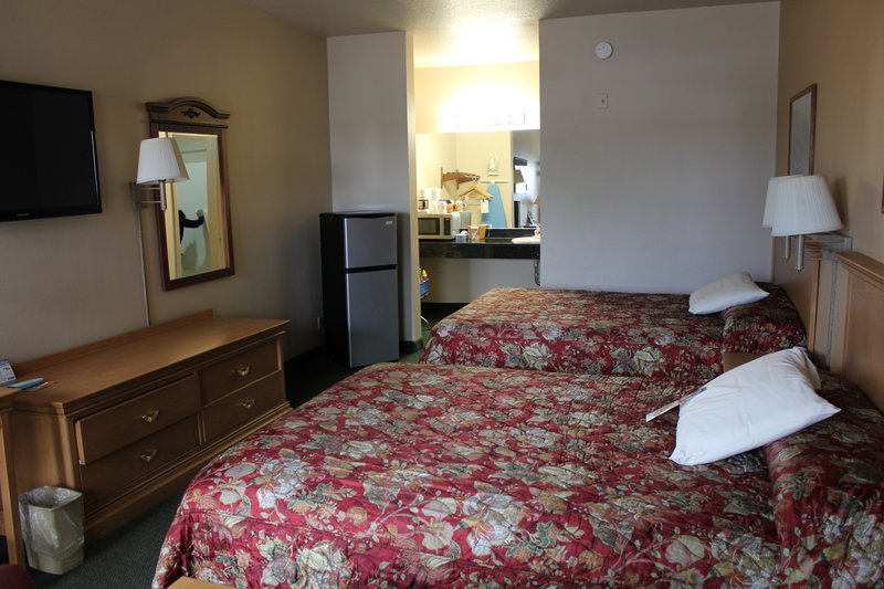Lone Star Inn & Suites - Victoria, TX