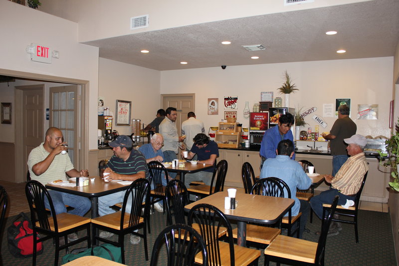 Lone Star Inn & Suites - Victoria, TX