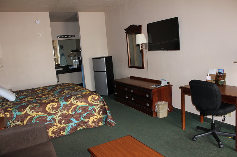 Lone Star Inn & Suites - Victoria, TX
