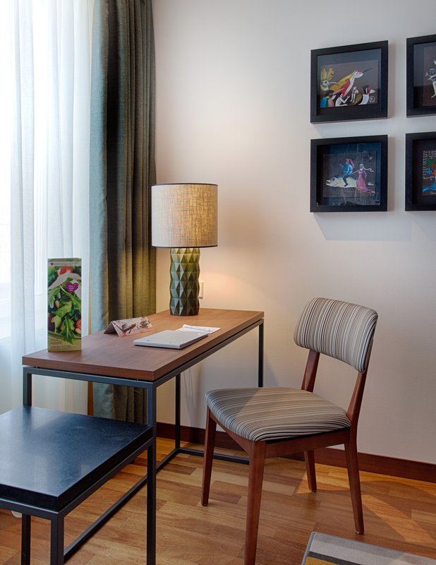 AMERON Hotel Speicherstadt Hamburg Working Desk at AMERON Hotel Speicherstadt Hamburg