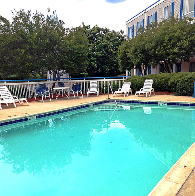 Americas Best Value Inn - Tallahassee, FL