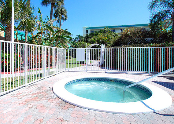 Comfort Inn & Suites Port Canaveral Area - Cocoa Beach, FL