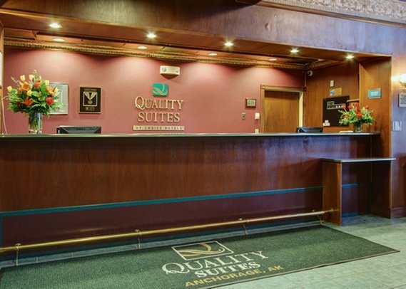 Quality Suites Near Convention Center - Anchorage, AK