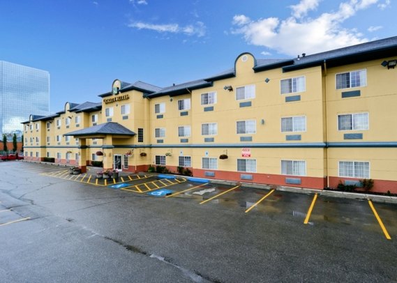 Quality Suites Near Convention Center - Anchorage, AK