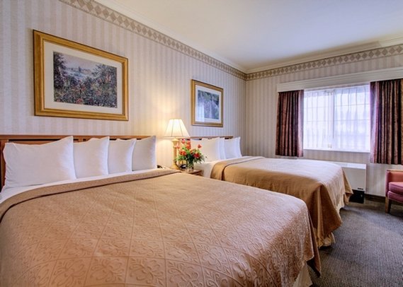 Quality Suites Near Convention Center - Anchorage, AK