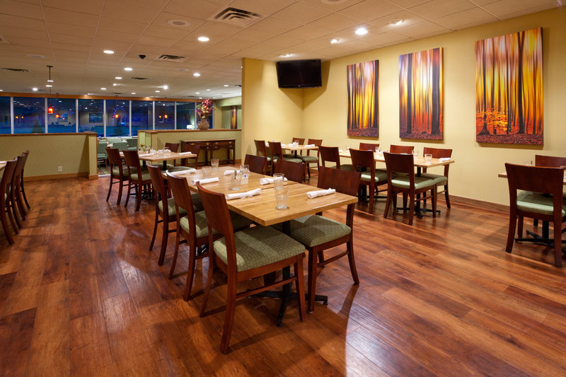 Holiday Inn - Marquette, MI