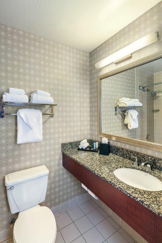 Vineyards Chop House-Crowne Plaza Hotel Concord - Concord, CA