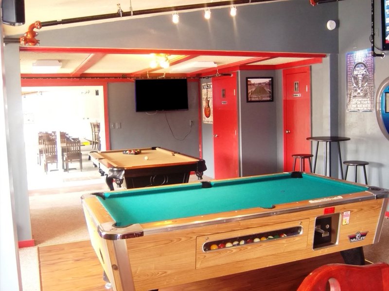 77 Inn & Grill - Dover, OH