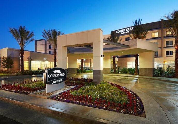 Courtyard By Marriott Long Beach Airport - Long Beach, CA