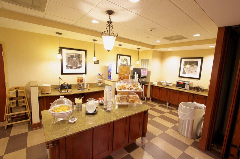 Hampton Inn & Suites Tomball - Tomball, TX