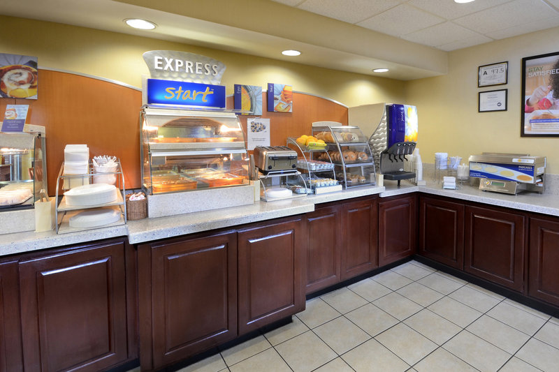 Holiday Inn Express RALEIGH-DURHAM AIRPORT - New Hill, NC