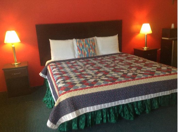 Holly Motel - Vincentown, NJ