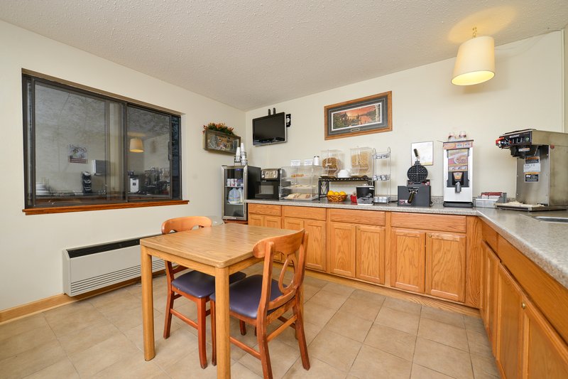 Americas Best Value Inn - Rhinelander, WI