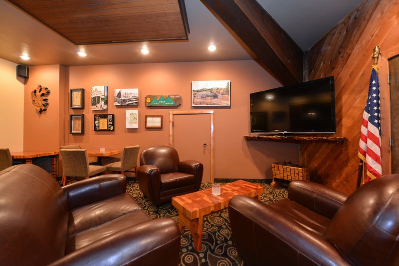 Best Western Plus Tree House - Mount Shasta, CA