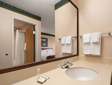 Baymont Inn & Suites-Dekalb - Dekalb, IL