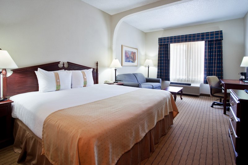 Holiday Inn Hotel & Suites Peachtree City - Peachtree City, GA