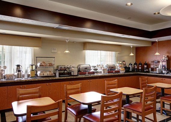Comfort Inn & Suites - Oakland, CA