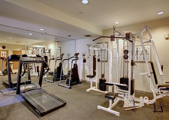 Comfort Inn & Suites - Oakland, CA