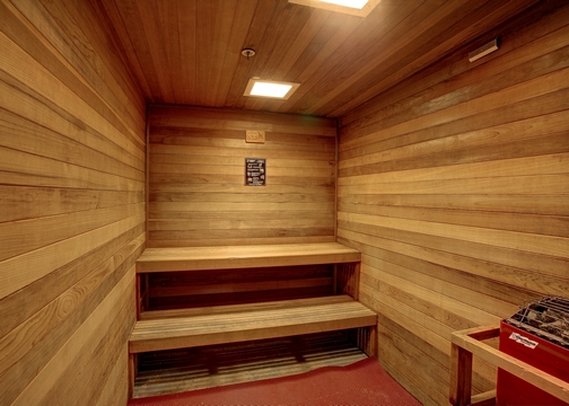Comfort Inn & Suites - Oakland, CA