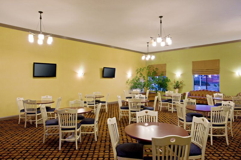 Holiday Inn Express Santa Nella - Riverbank, CA