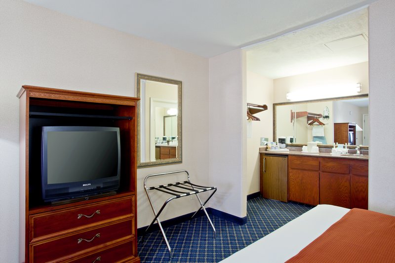 Holiday Inn Express Santa Nella - Riverbank, CA