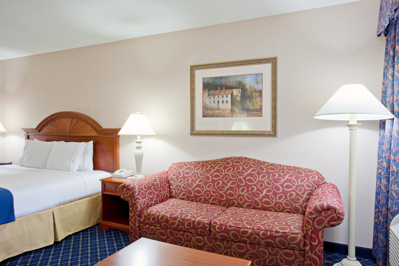 Holiday Inn Express Santa Nella - Riverbank, CA