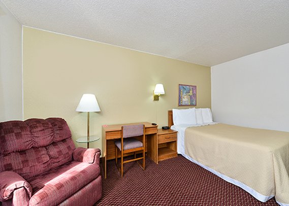 Econo Lodge - Somerset, PA
