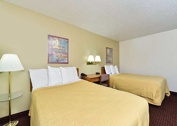 Econo Lodge - Somerset, PA