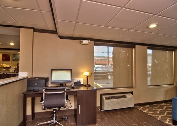 Comfort Inn Clarks Summit - Clarks Summit, PA