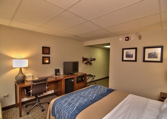 Comfort Inn Clarks Summit - Clarks Summit, PA