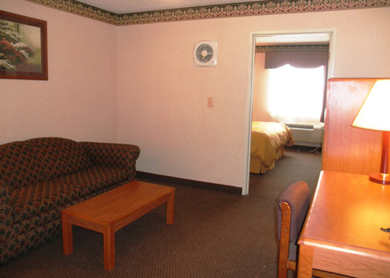 Rodeway Inn & Suites - Carmel, IN