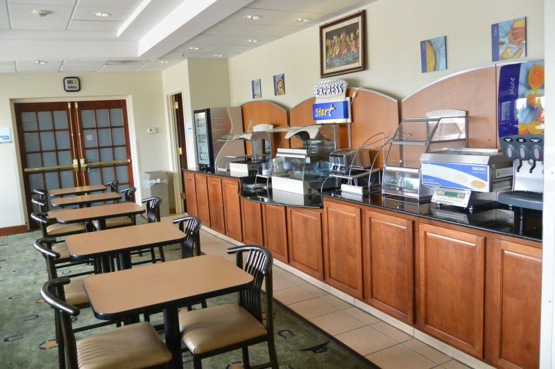 Holiday Inn Express & Suites MESQUITE - Mesquite, TX