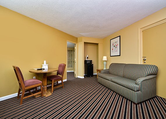 Inn By The Lake - Gilbertsville, KY