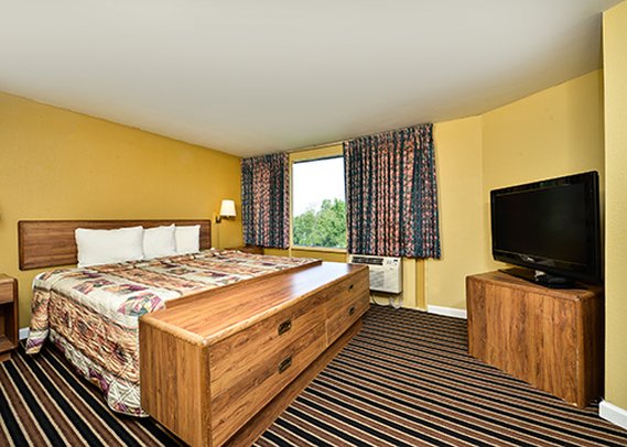 Inn By The Lake - Gilbertsville, KY