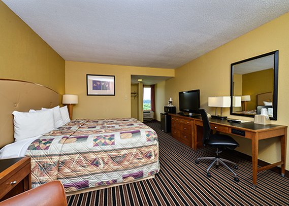 Inn By The Lake - Gilbertsville, KY