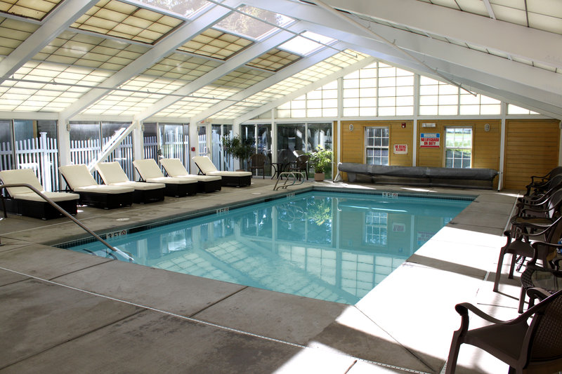 Yankee Inn Home Comfort - Lenox, MA