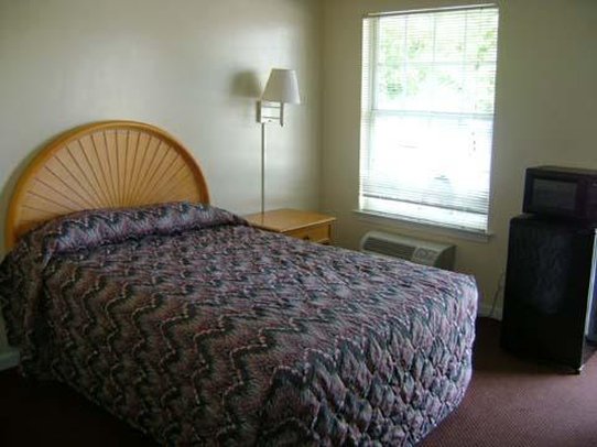 Homestead Inn - Canton, GA