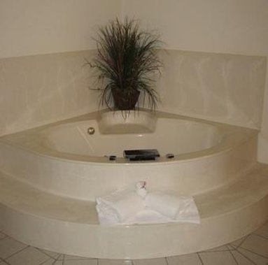 Crossings by GrandStay Inn and Suites - Waseca, MN