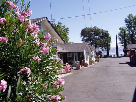 The Mallard House Inn - Lakeport, CA