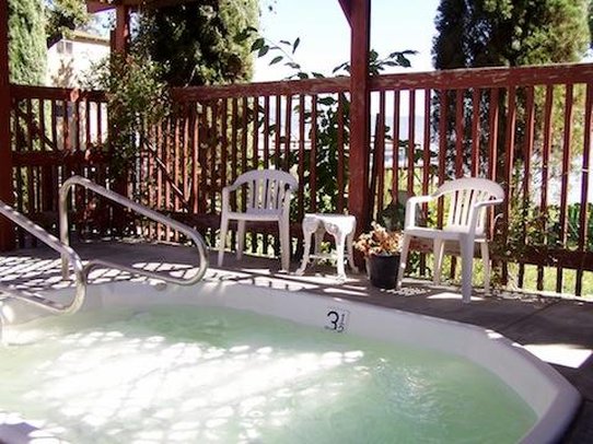 The Mallard House Inn - Lakeport, CA