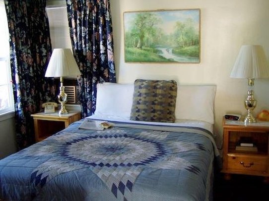 The Mallard House Inn - Lakeport, CA