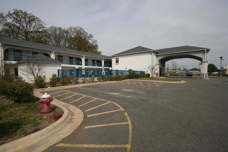 America's Best Inn - Siler City, NC