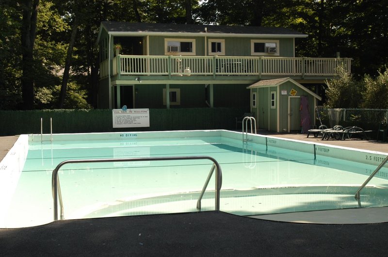 Valley Brook Inn and Cottages - Wurtsboro, NY