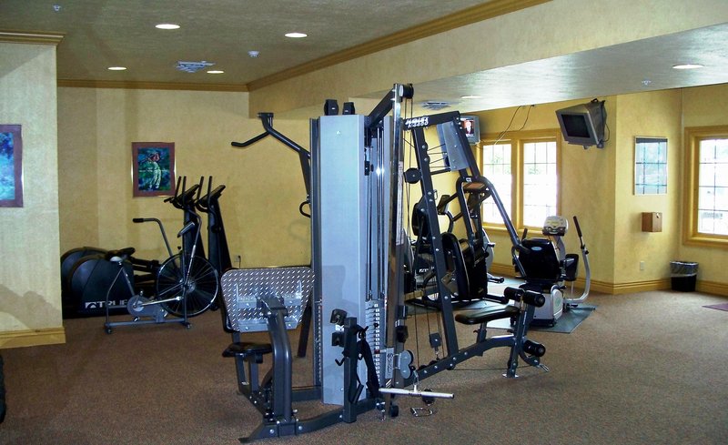 Pointe Royale Clubhouse & Accommodations - Branson, MO