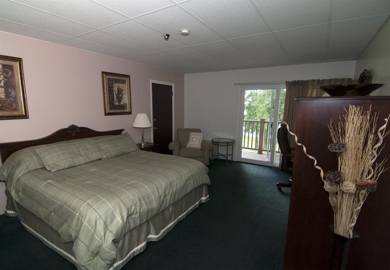 University Inn Academic Suites - Orono, ME