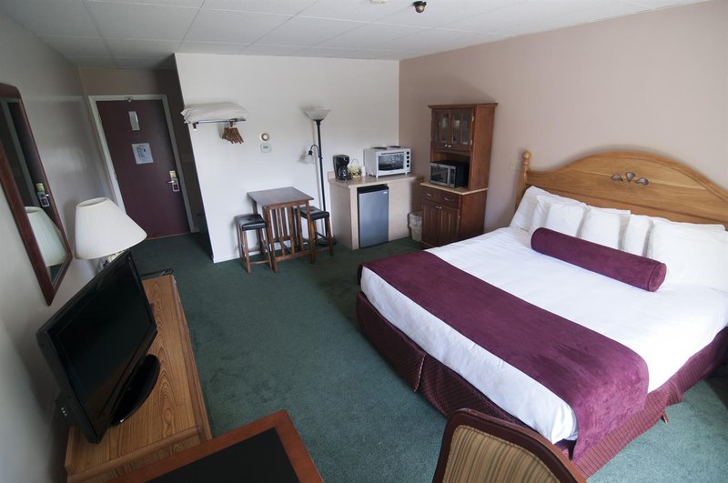 University Inn Academic Suites - Orono, ME