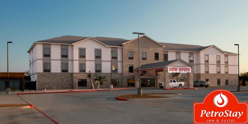 Baymont Inn & Suites Cotulla - Cotulla, TX