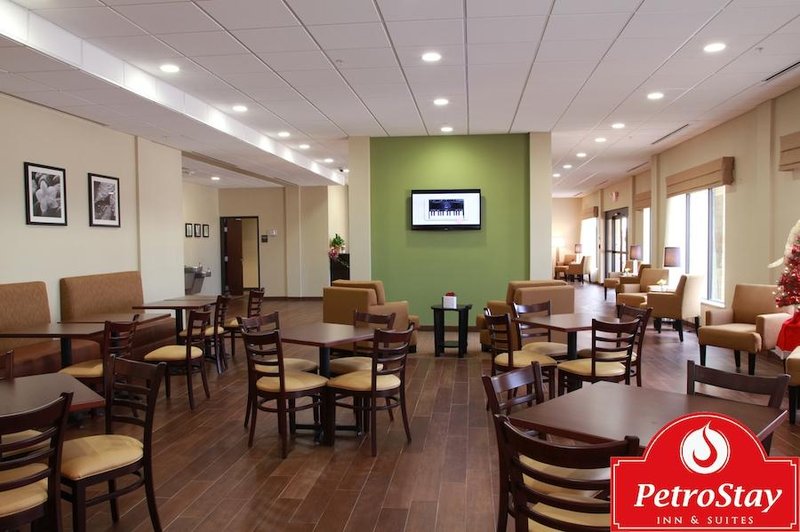 Baymont Inn & Suites Cotulla - Cotulla, TX