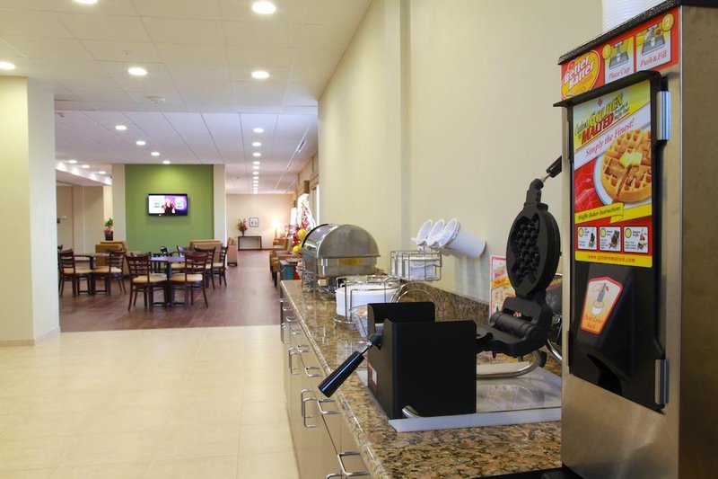 Baymont Inn & Suites Cotulla - Cotulla, TX